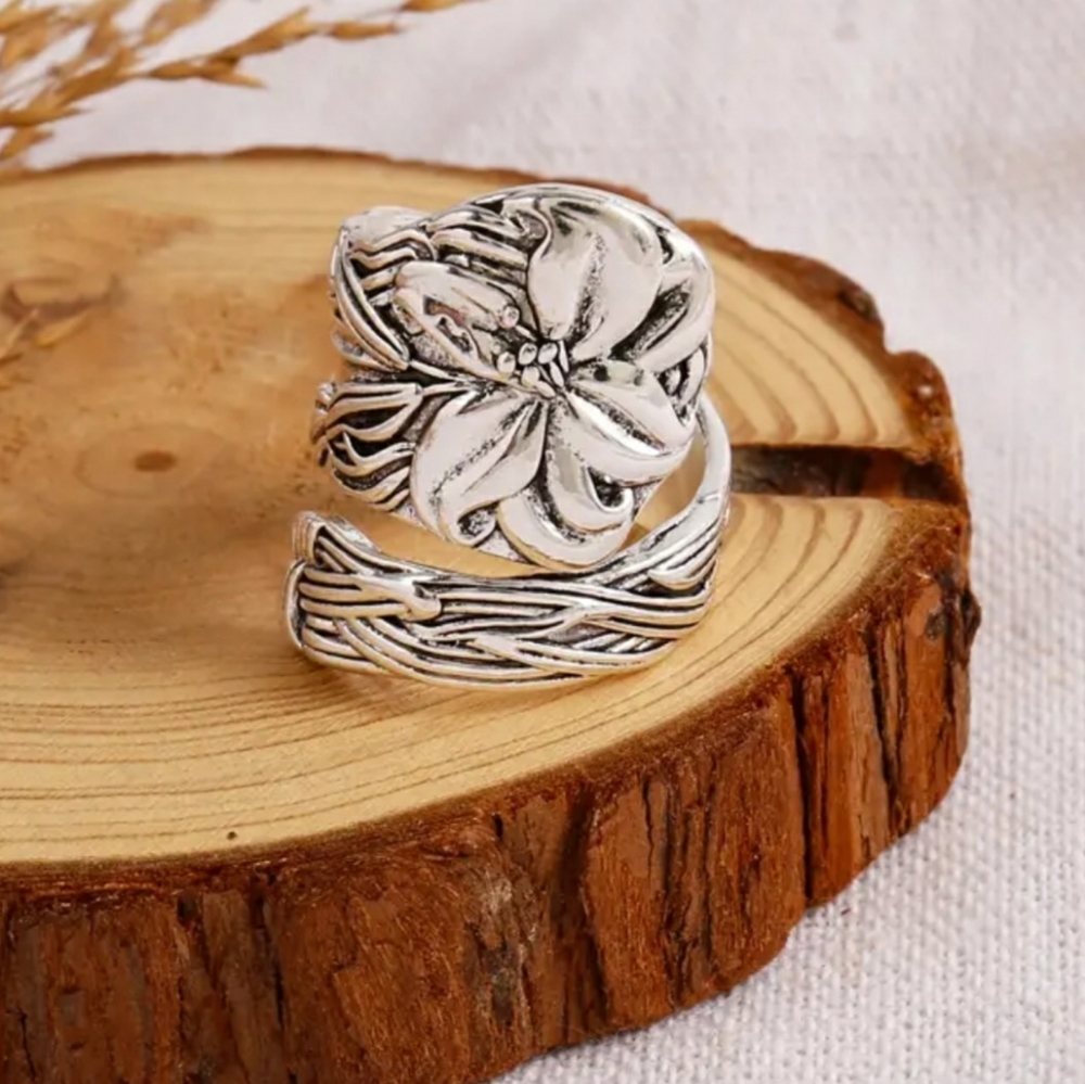 Vintage Silver Floral Spoon Ring